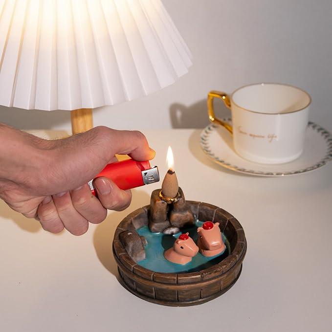 Capybara Backflow Incense Holder - Cute Unique Design Backflow Burner with Waterfall Effect for Relaxation and Aromatherapy, Ideal for Living Room, Yoga Studio, and Creative Spaces