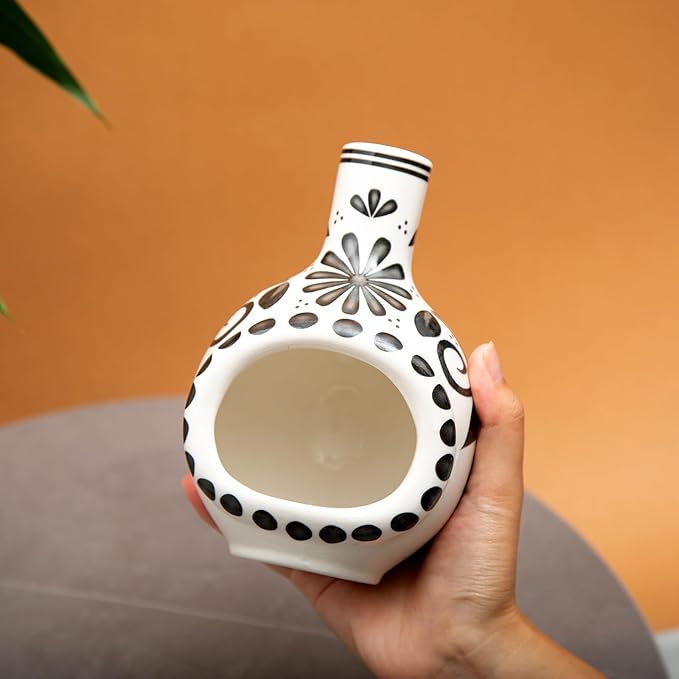 Handcrafted Palo Santo Holder Ceramic Incense Burner - Compact Size for Meditation Space - Burn Palo Santo Sticks and Cones Safely - Sage Aromatherapy Decor