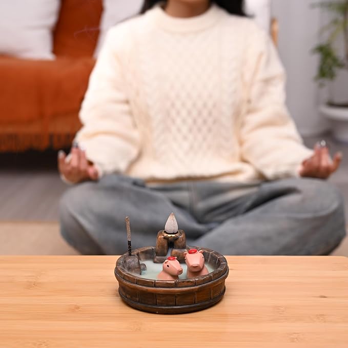 Capybara Backflow Incense Holder - Cute Unique Design Backflow Burner with Waterfall Effect for Relaxation and Aromatherapy, Ideal for Living Room, Yoga Studio, and Creative Spaces