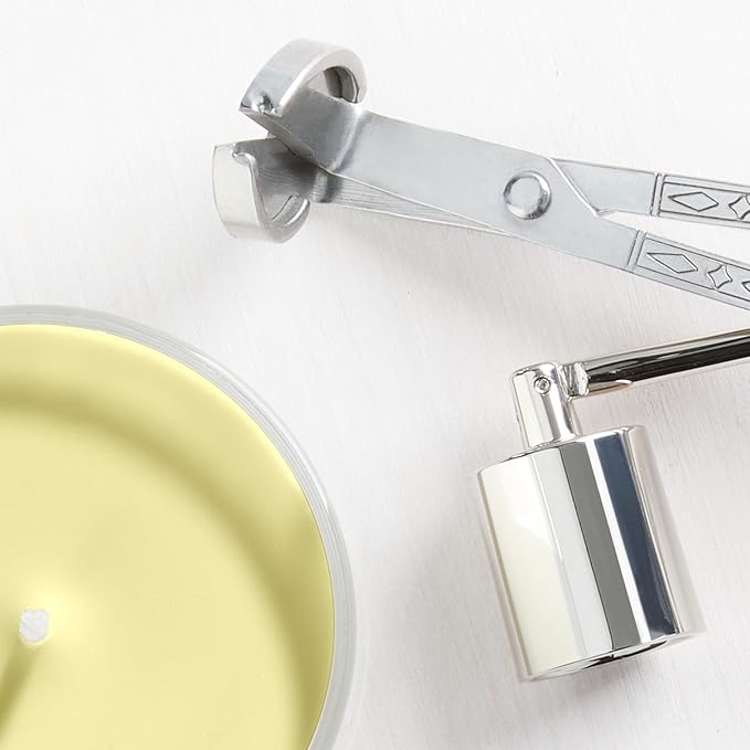 Yankee Candle Sicilian Lemon Scented Candle, 22oz Large Jar with up to 150 Hour Burn Time, Giftable, Holidays