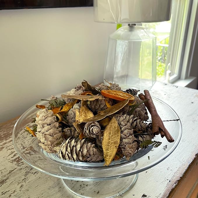 Hillhouse Naturals CMP Christmas Potpourri, 14 oz Enjoy the scent of the holidays all season long. Your home will be filled with the bright scent of ripe oranges and the comfort of cinnamon and spice.