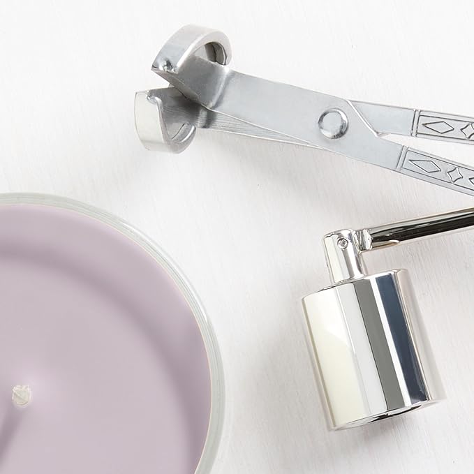 Yankee Candle, Dried Lavender & Oak Fall Scented Candle, 22oz Large Jar with up to 150 Hour Burn Time