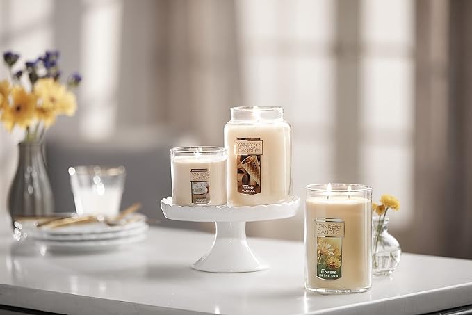 Yankee Candle French Vanilla Scented Classic 22oz Large Jar Single Wick Candle Over 110 Hour Burn Time Ideal for Entertaining Personal Relaxation Gifting