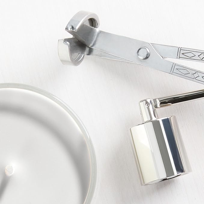 Yankee Candle Midnight Jasmine Scented Candle, 22oz Large Jar with up to 150 Hour Burn Time, Giftable