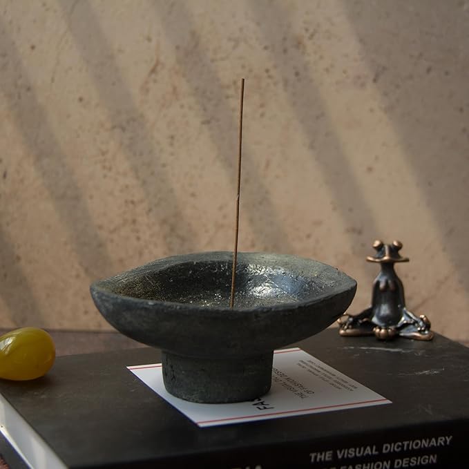 Handmade Rustic Black Terracotta Incense Holder, Ceramic Palo Santo & Sage Sticks Bowl,Wabi‑sabi & Retro, A Spiritual Decor for Yoga&Meditation (Black)