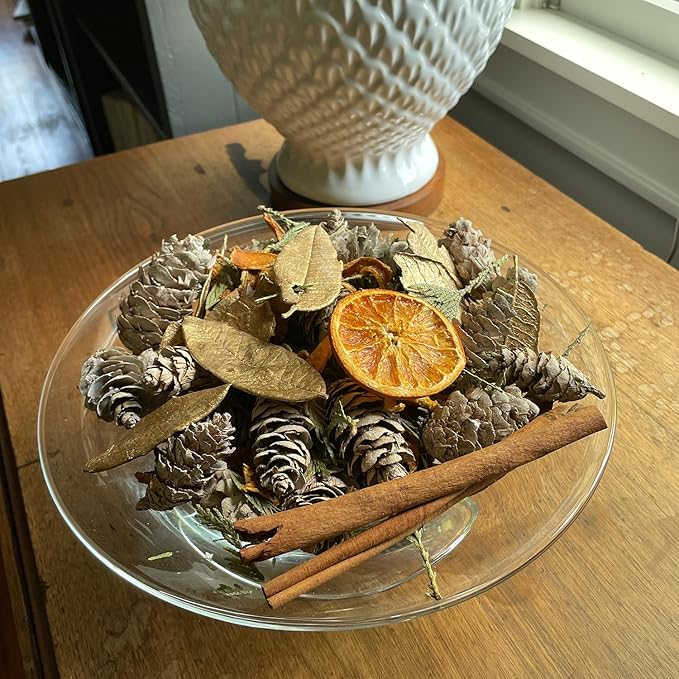 Hillhouse Naturals CMP Christmas Potpourri, 14 oz Enjoy the scent of the holidays all season long. Your home will be filled with the bright scent of ripe oranges and the comfort of cinnamon and spice.