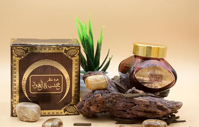 ARABIYAT Oud Wood Incense Charcoal Chips - Agarwood | Oudh Bakhoor Muattar | Arabian Oud Sticks | Inciensos Aromaticos para La Casa | Long Lasting Fragrance | Use for Meditation and Relaxation - 25g