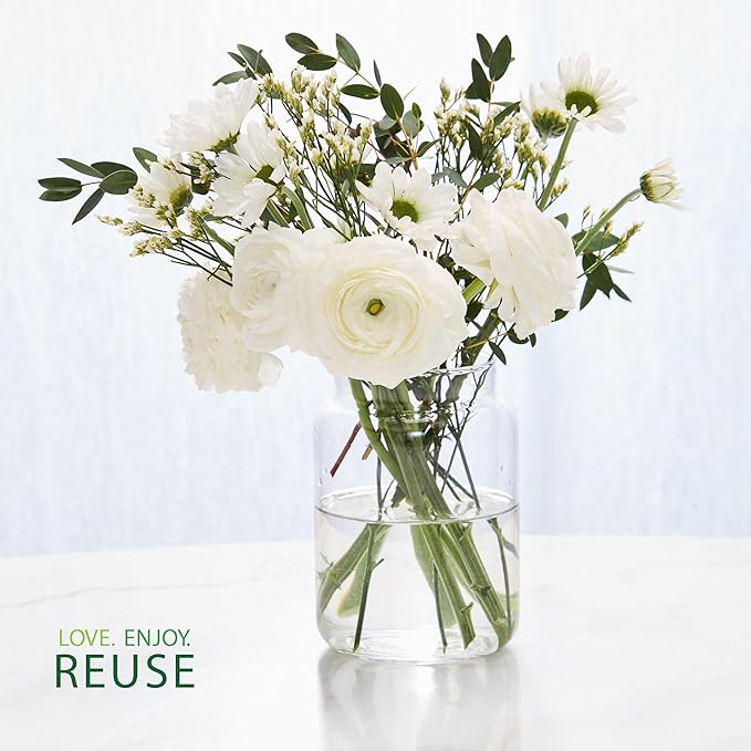 Yankee Candle Autumn Wreath, Fall Scented Candle, 22oz Large Jar with up to 150 Hour Burn Time