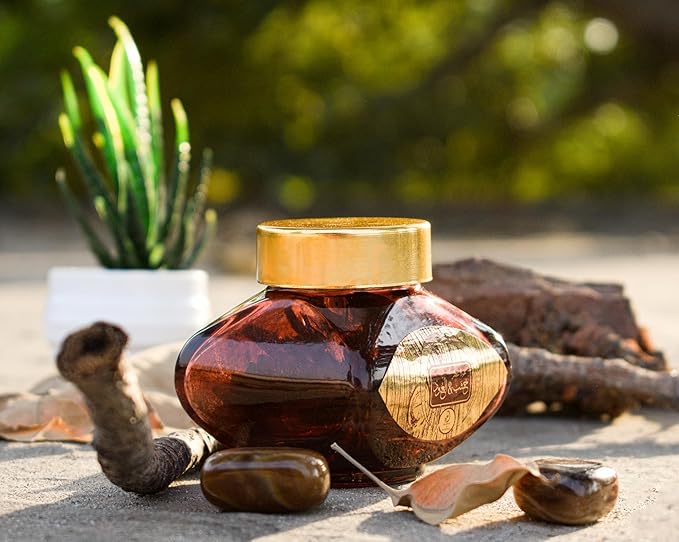 ARABIYAT Oud Wood Incense Charcoal Chips - Agarwood | Oudh Bakhoor Muattar | Arabian Oud Sticks | Inciensos Aromaticos para La Casa | Long Lasting Fragrance | Use for Meditation and Relaxation - 25g