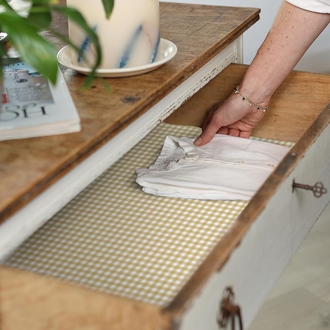 Fragrant Sandalwood SCENTED DRAWER LINERS in a BARLEY GINGHAM Design | Pack of 5 Sheets | Contains Essential Oils | MADE IN THE UK.