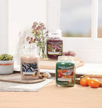 Yankee Candle Seaside Woods Scented, Classic 22oz Large Jar Single Wick Candle, Over 110 Hours of Burn Time